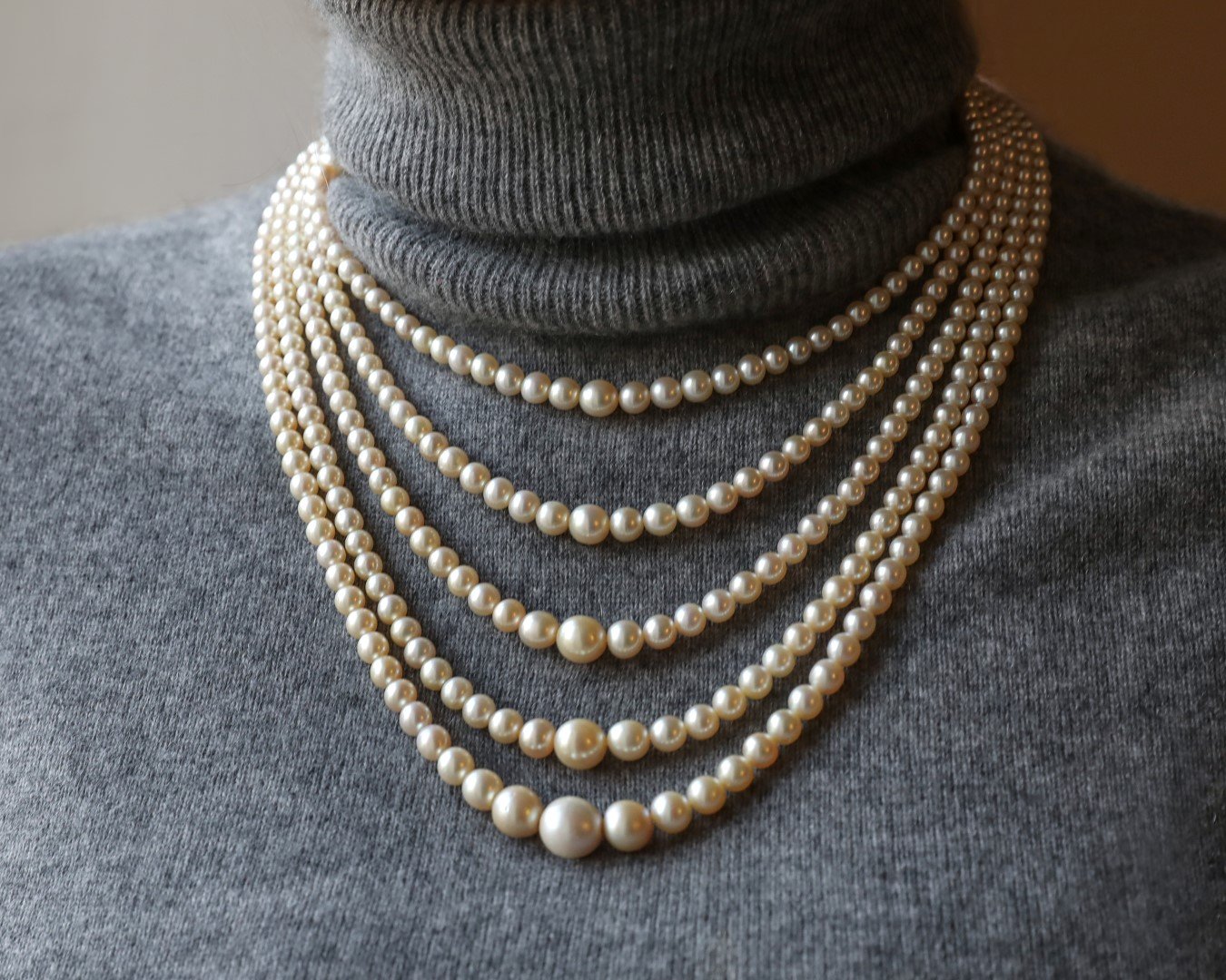 A classic five row natural pearl necklace - Understanding Jewellery